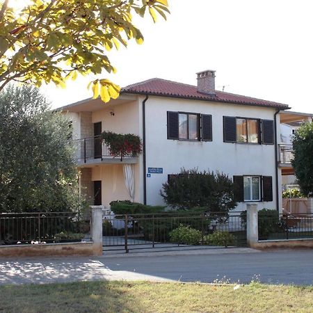 Apartments With A Parking Space Umag - 7057 Экстерьер фото